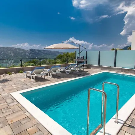 Holiday home De Shery 1 Antovo