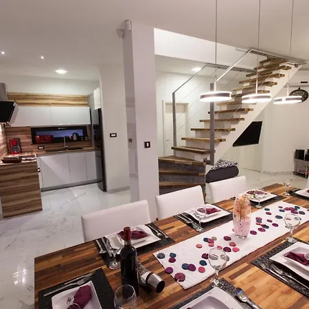 De Shery 1 Case de vacanță